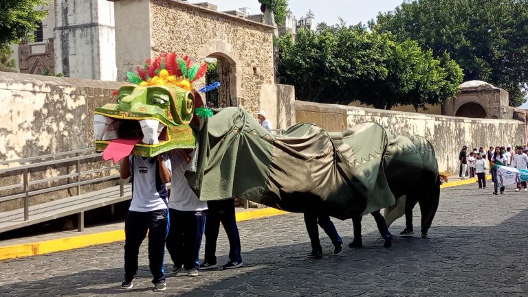 quetza3 desfile